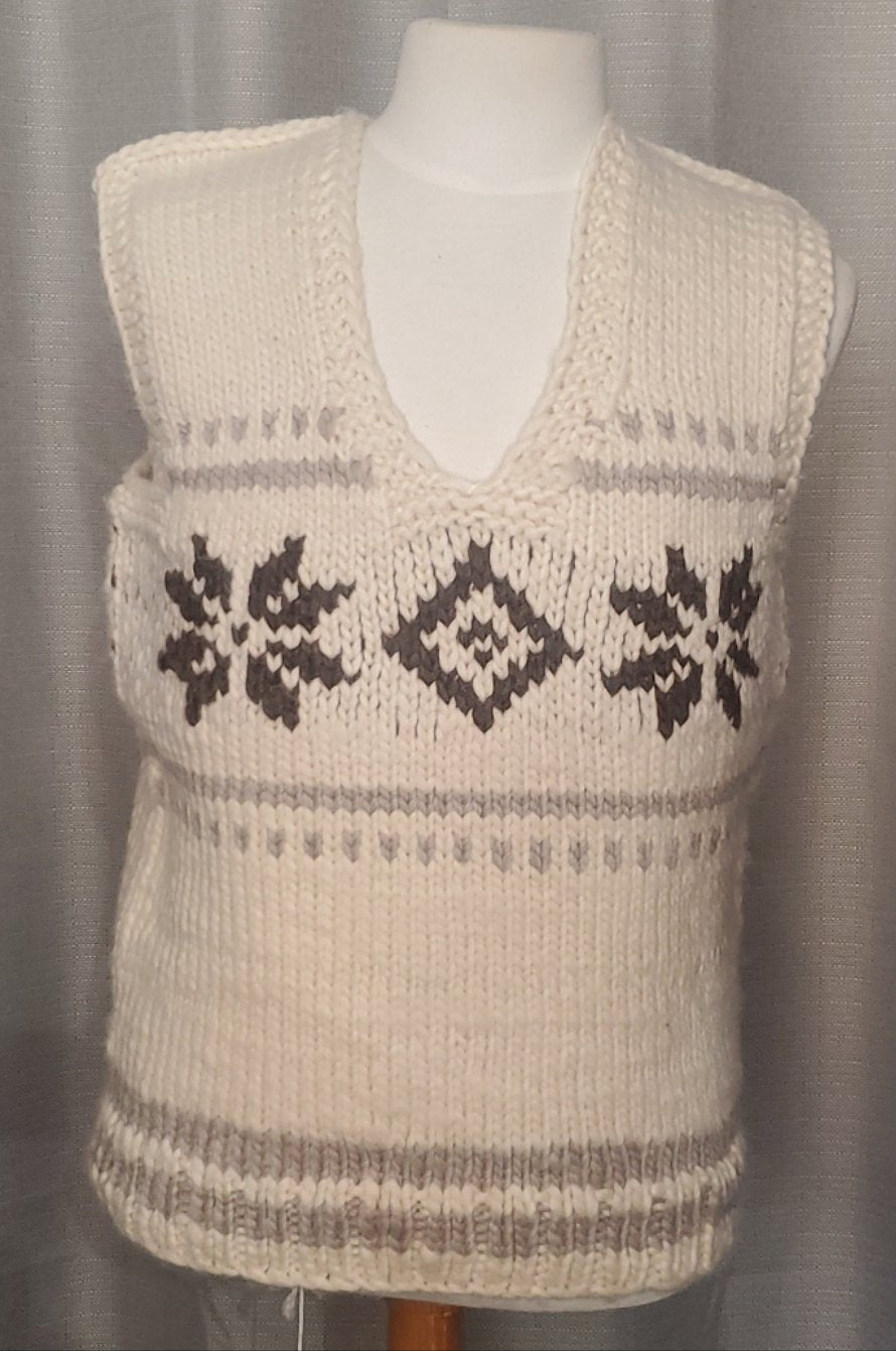 Cowichan vest snow flake design c42