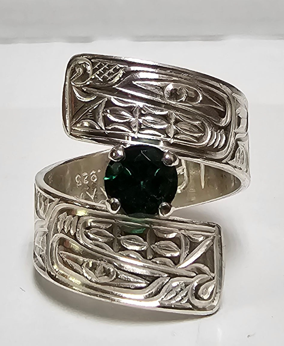 Wolf synthetic  Green Emerald Ring Size 7.5