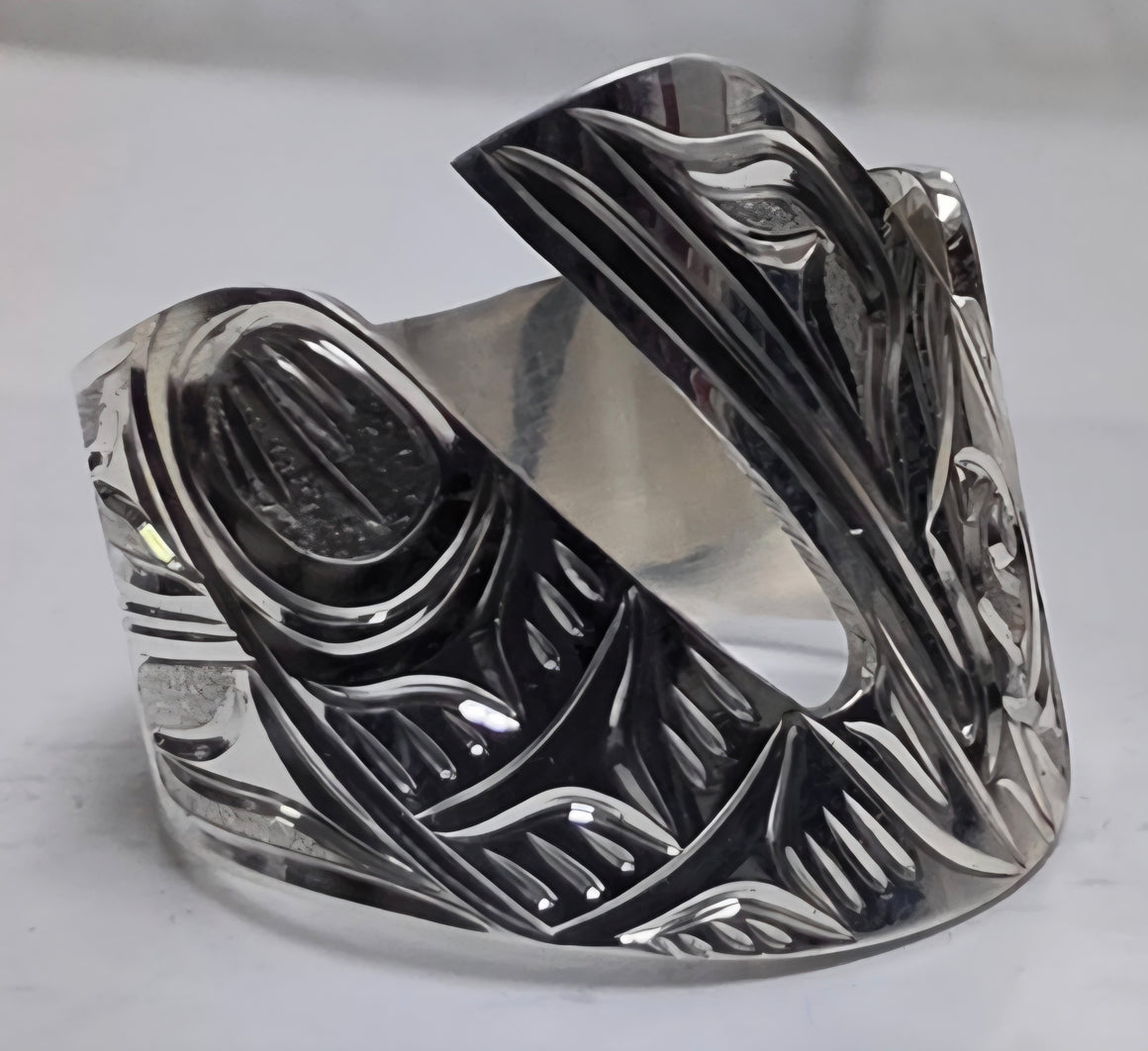 Raven Cut out Ring Size 11
