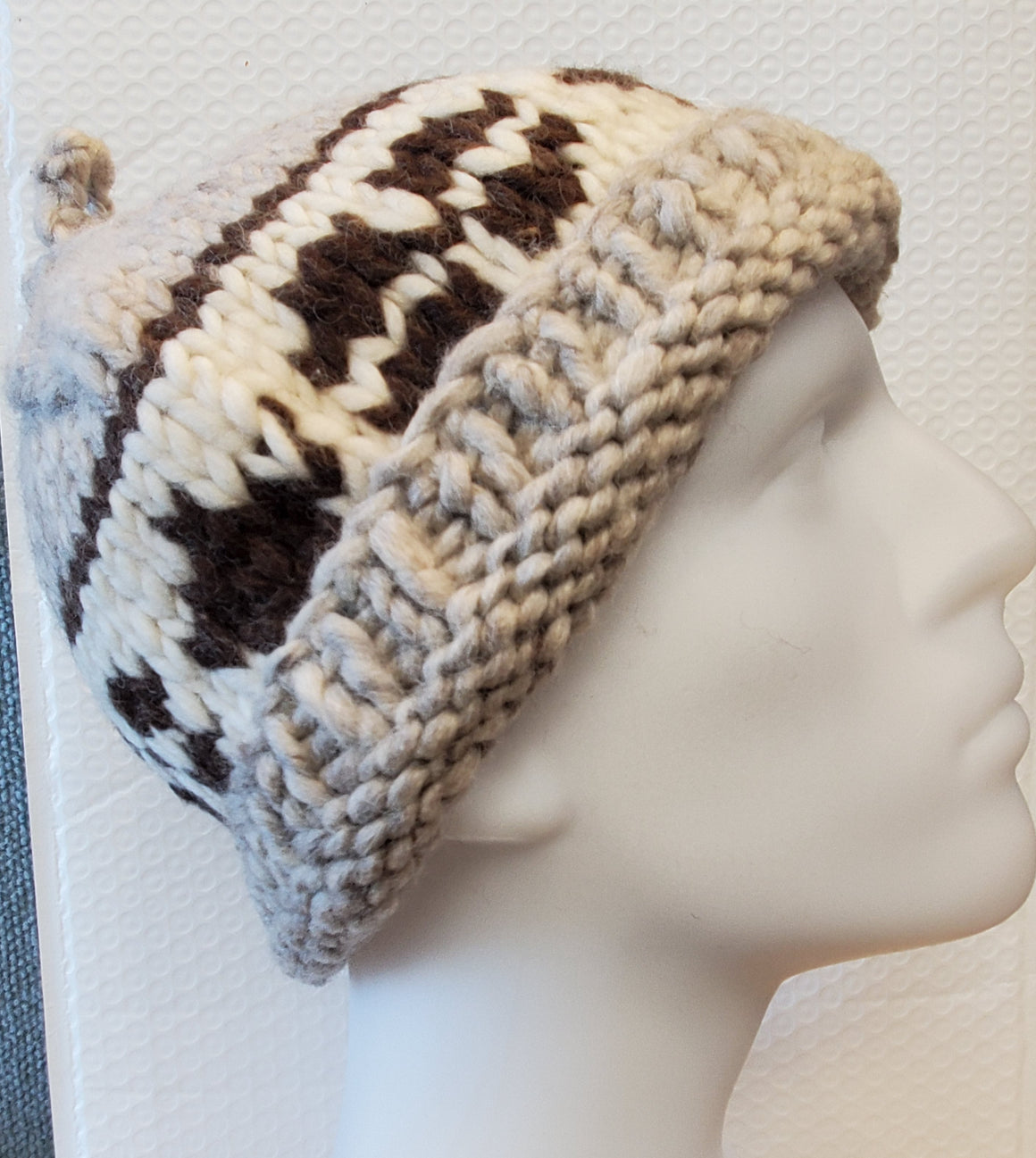 Cowichan toque