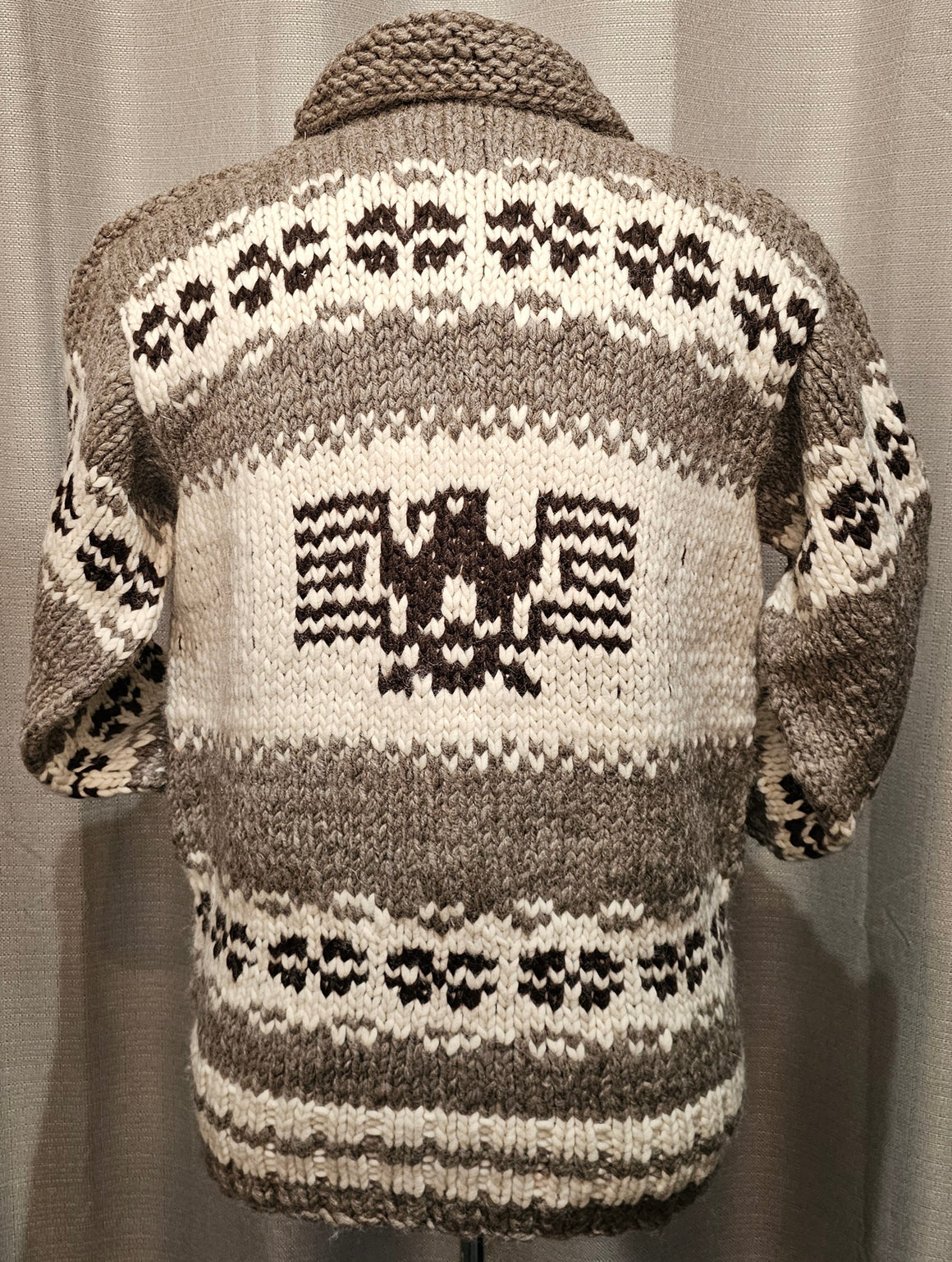 Eagle design Light Grey Cowichan Sweater Chest 44"