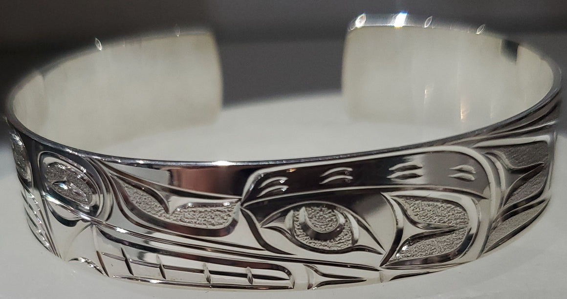 Wolf Design Silver Bracelet 3/4 "