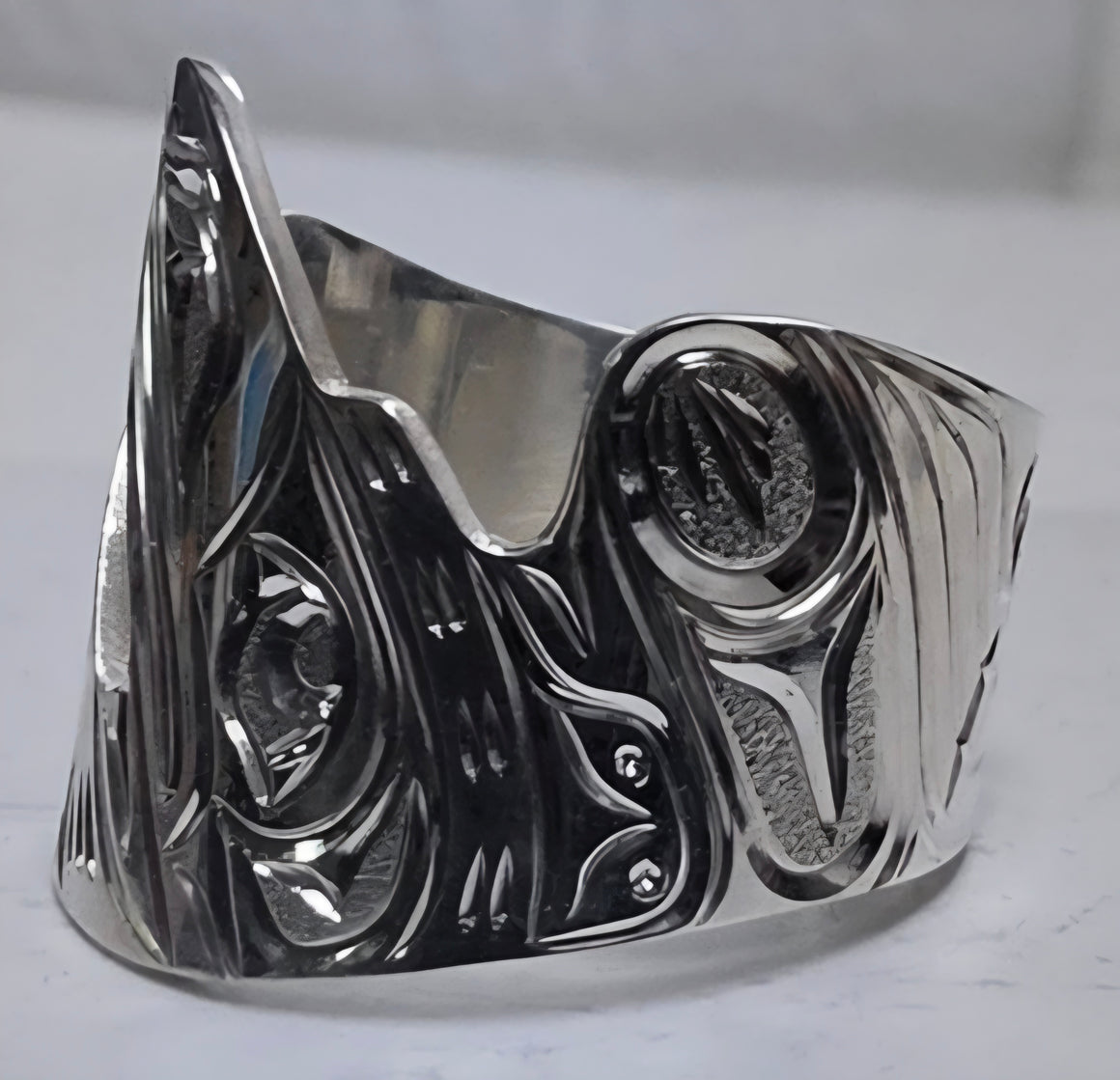Raven Cut out Ring Size 11