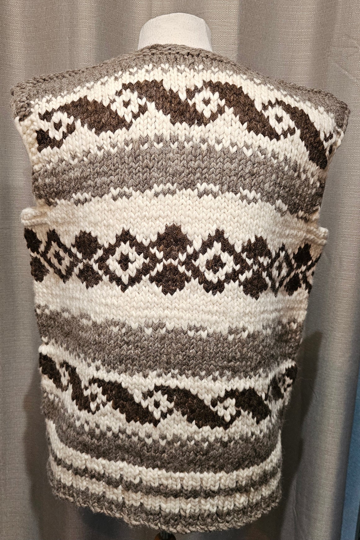 Cowichan Light Grey Geometric Design Vest Chest Size 46"